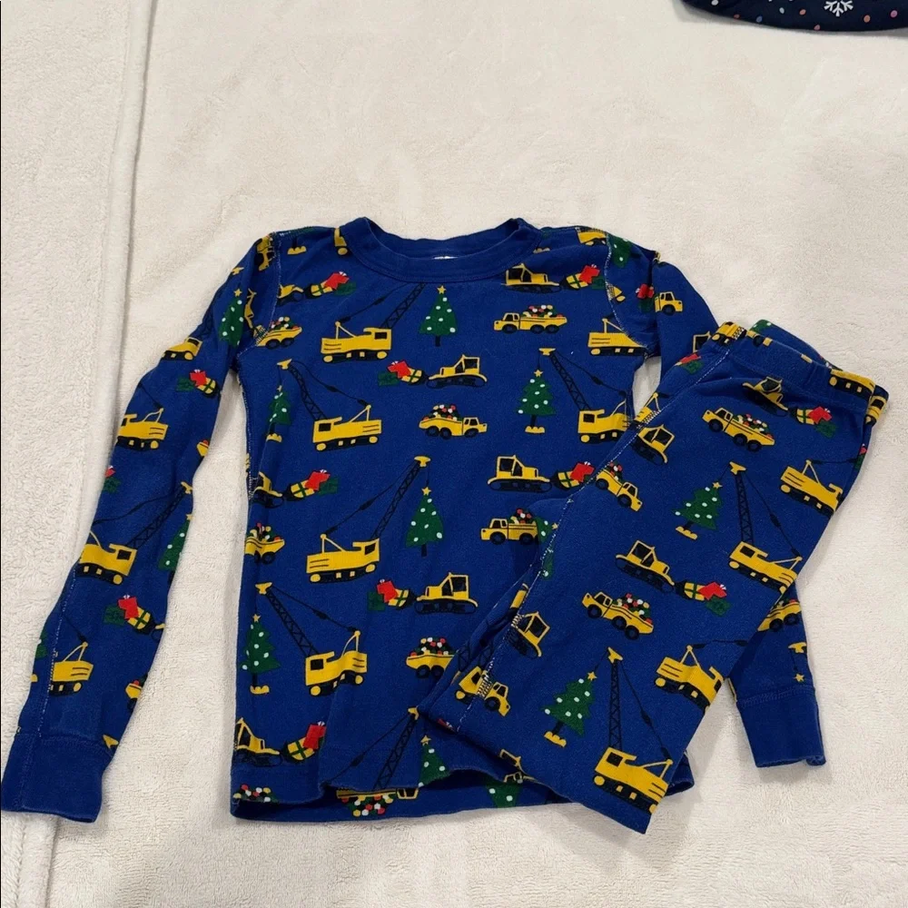 HANNA ANDERSON pajama sets. Size 8. Trains and Christmas construction vehicles. - Picture 5 of 5